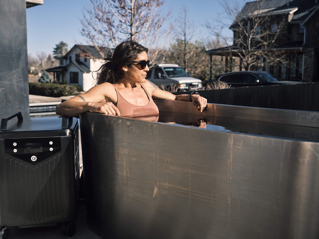 How cold should a plunge tub get for effective cold therapy?
