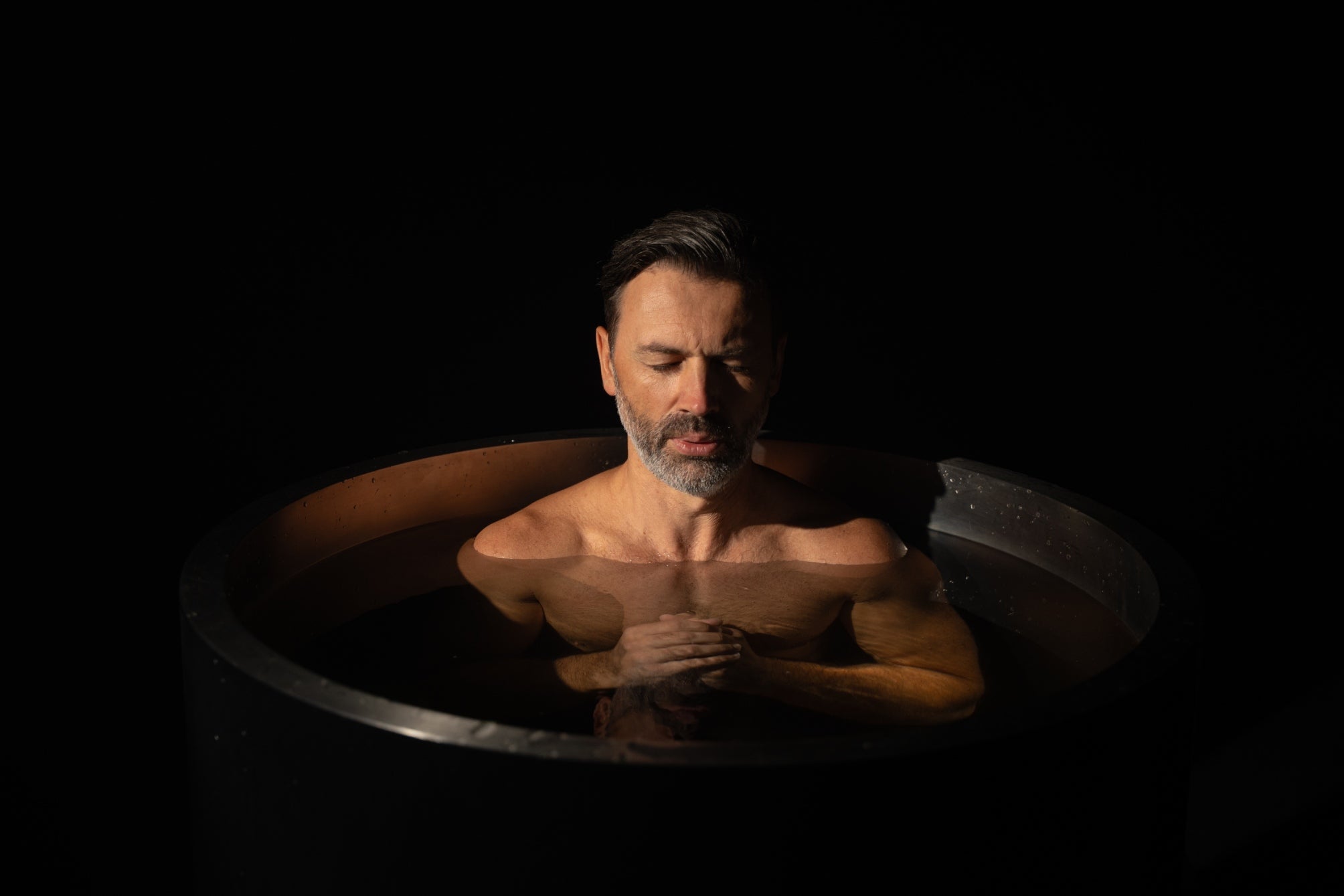 What’s the Difference Between Cold Plunging at 32°F vs 50°F?